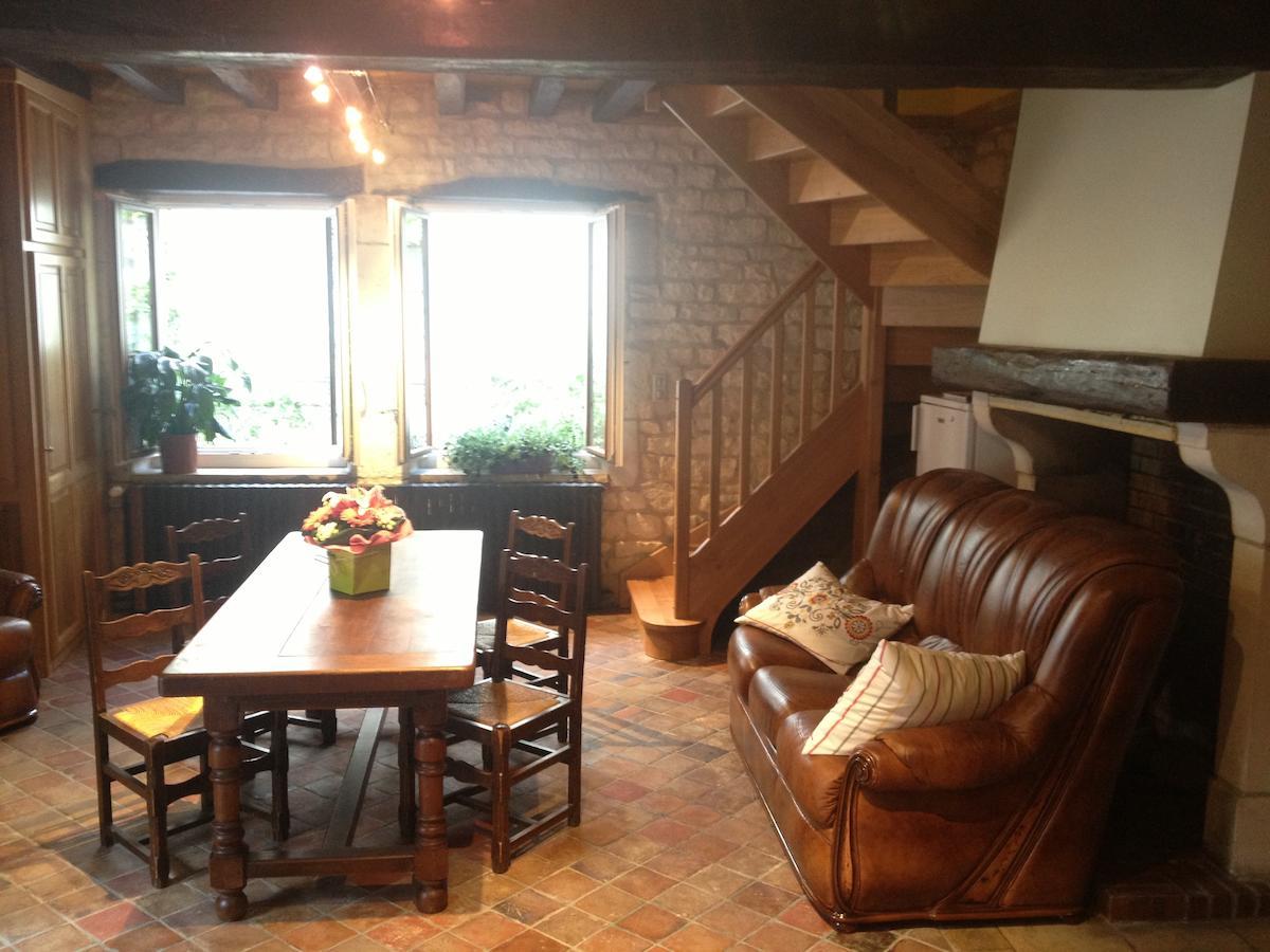 Auberge Les Tilleuls Vincelottes ภายนอก รูปภาพ