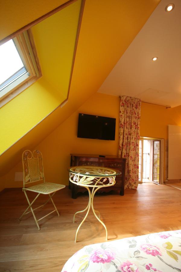 Auberge Les Tilleuls Vincelottes ภายนอก รูปภาพ